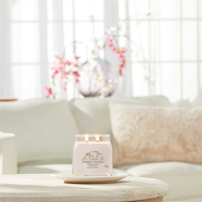Warm Cashmere Signature Medium Jar