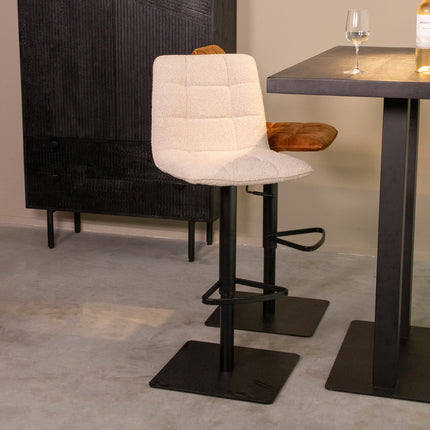 LABEL51 - Barkruk Juul 45x56x88-113 cm - Naturel Boucle | Zwart Metaal